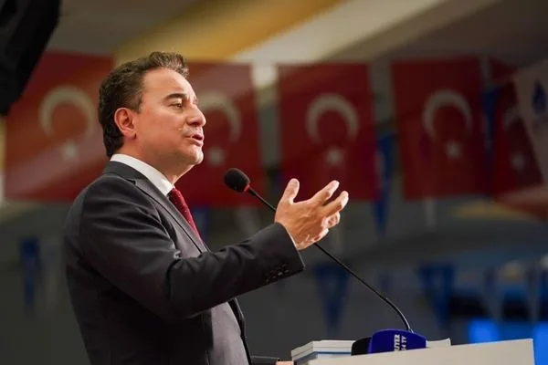 Babacan, İzmir depreminin 6. yılında depremzedelerle buluştu