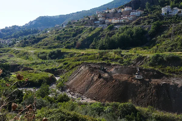 Alanya Benliler Deresi’nde heyelan riskine karşı DSİ ile çalışma başlatıldı