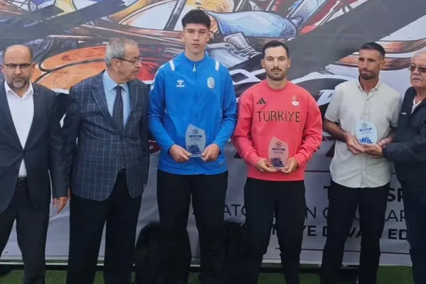 Ramazan Yılmaz’a Konya ASKF’den “Yılın Sporcusu” ödülü verildi