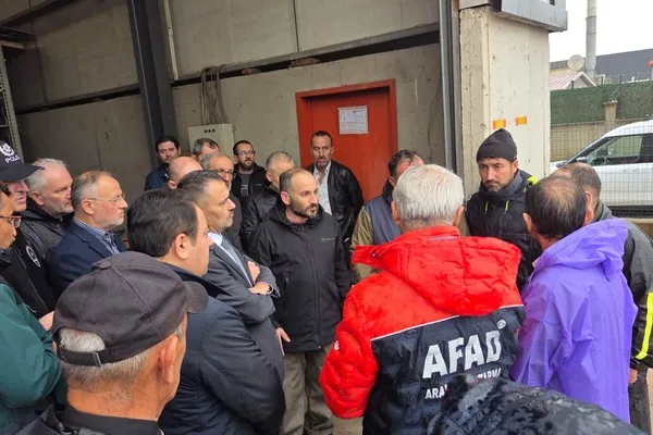 Kocaeli Valisi Aktaş, kayıp vatandaş için yürütülen arama çalışmalarını takip etti