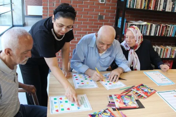İBB Alzheimer Gündüz Bakımevi, Sağlıklı Şehirler Yarışması'nda ödüllendirildi