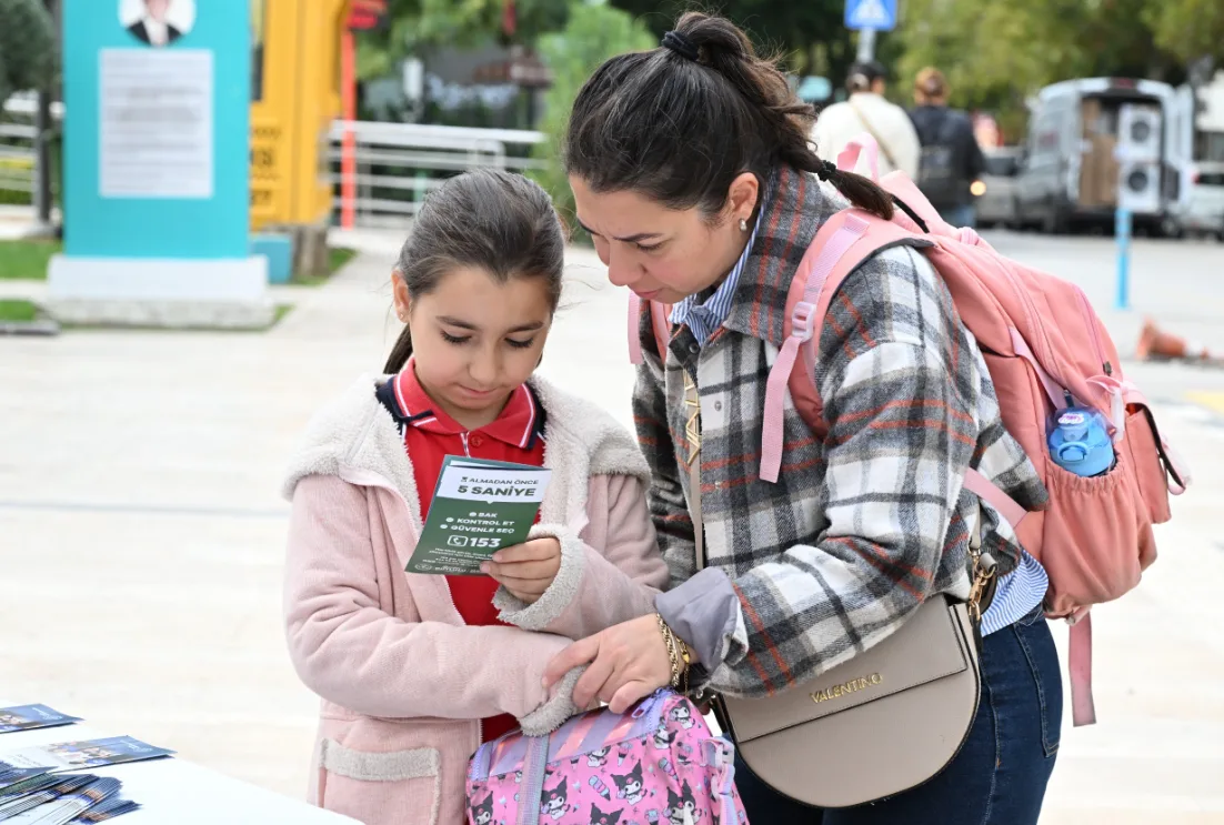 Manisa Büyükşehir Belediyesi, Dünya Gıda Günü’nde gıda güvenliği bilgilendirmesi yaptı