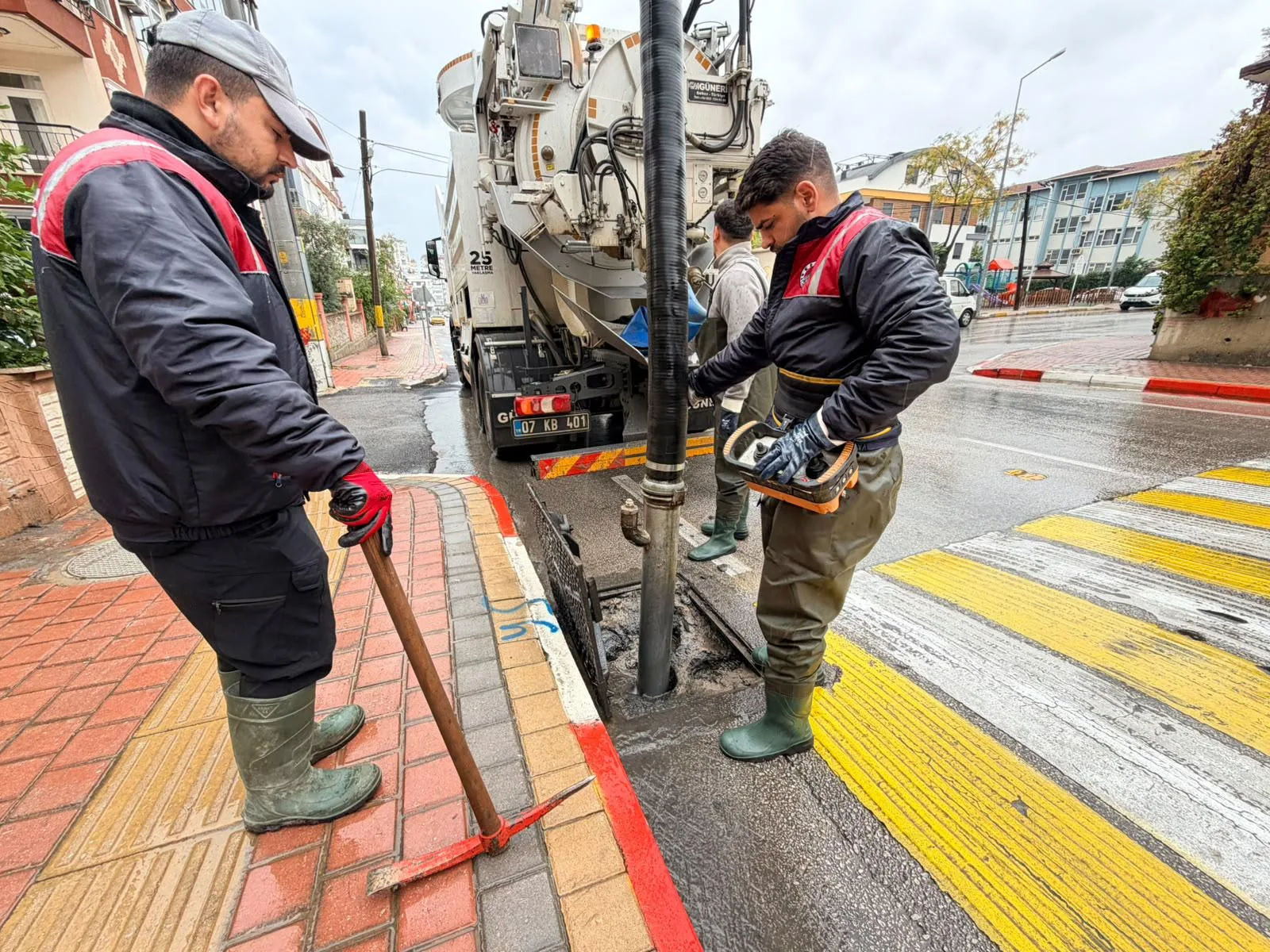Kepez Belediyesi ekipleri 26-28 Ekim’de 70 ihbara müdahale etti