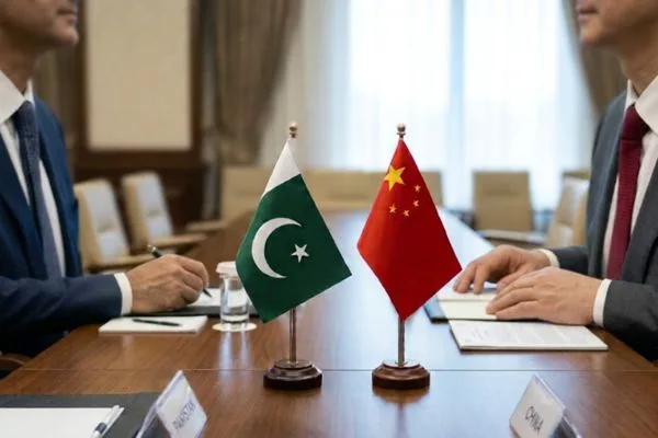 Pakistan ve Çin, stratejik iş birliğinde ilerlemeyi ve ortak geleceği görüştü