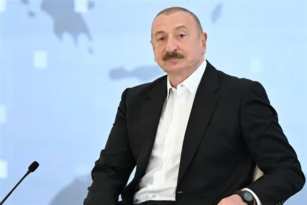 İlham Aliyev, Şevket Mirziyoyev ile Bakü’de görüştü