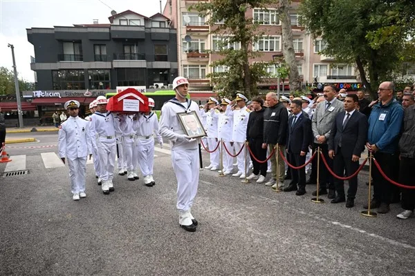 Kıbrıs Gazisi İzzettin Tırnavalı, Kocaeli’de son yolculuğuna uğurlandı