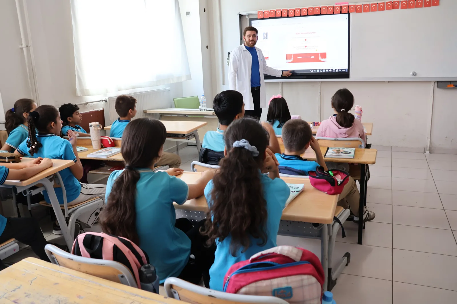 Haliliye’de öğrencilere akran zorbalığı ve sağlıklı yaşam konularında eğitim verildi