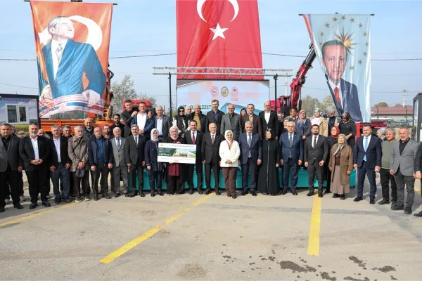 Düzce'de mobil mutfak ve sera destekleri hak sahiplerine teslim edildi