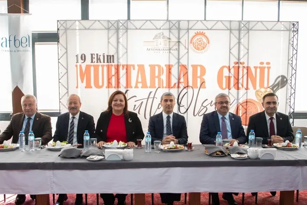 Afyonkarahisar’da Muhtarlar Günü, Vali Aktaş ve Başkan Köksal’ın katılımıyla kutlandı