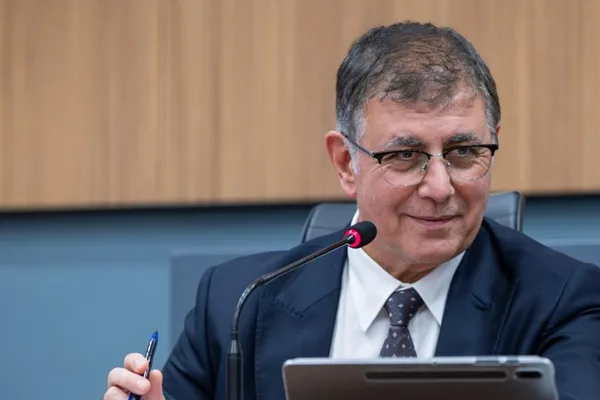 Cemil Tugay’dan Bakan Kurum’a İzmir’in meselelerine gösterdiği hassasiyet için teşekkür