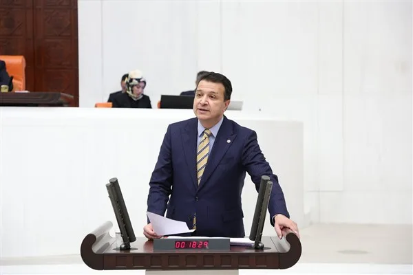 Mahmut Arıkan’dan Ömer Faruk Yazıcı’ya annesi için başsağlığı mesajı