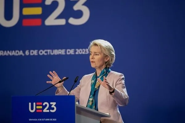 Von der Leyen, Riyad’daki Kral Halid Havalimanı’na Husi saldırısını kınadı