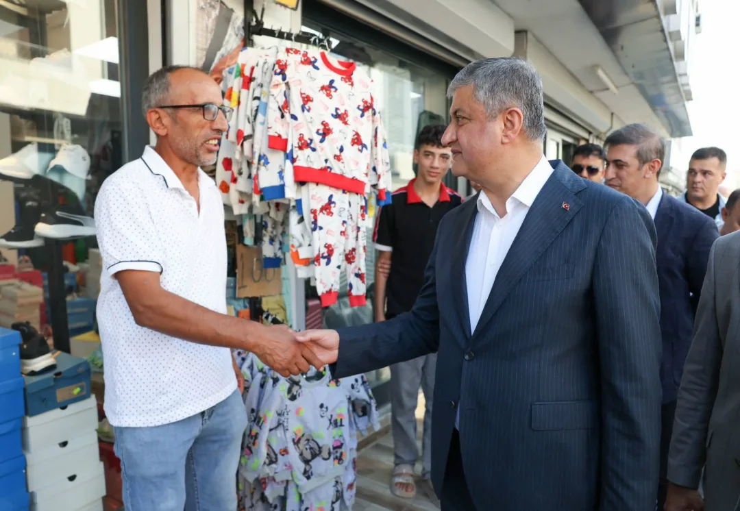 Vali Mustafa Yavuz, Yüreğir’de esnaf ve vatandaşlarla buluştu