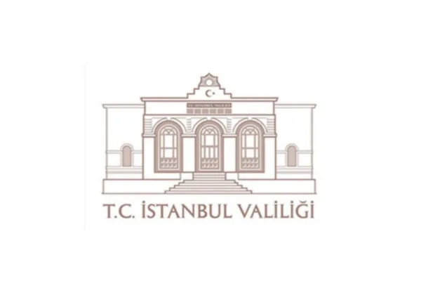 Vali Gül, Ayazağa’da yağış sonrası ev ve iş yerlerini ziyaret etti