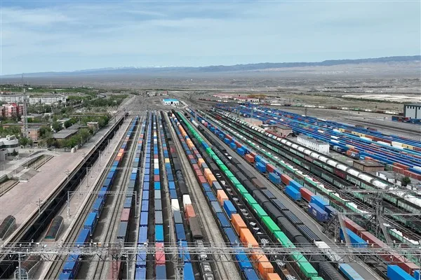 Xinjiang’ın dış ticaret hacmi ilk üç çeyrekte 437,89 milyar yuana çıktı