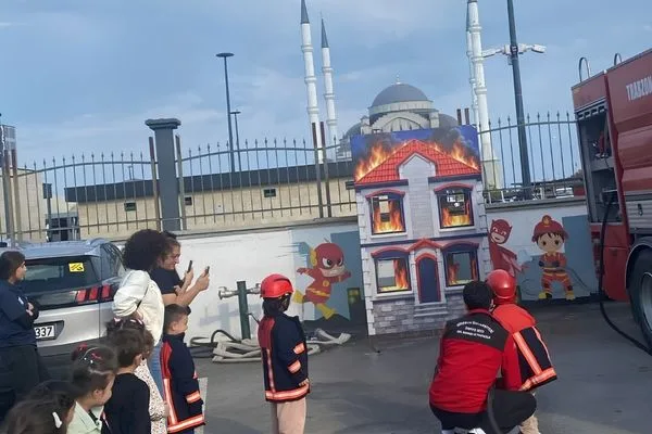 Trabzon’da itfaiyeden 37 okulda 5 bin 244 kişiye eğitim
